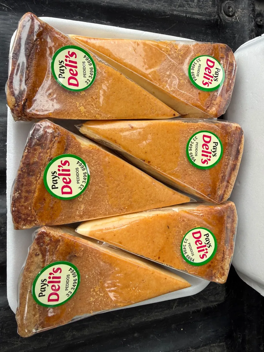 Pay Triángulo de Queso Horneado